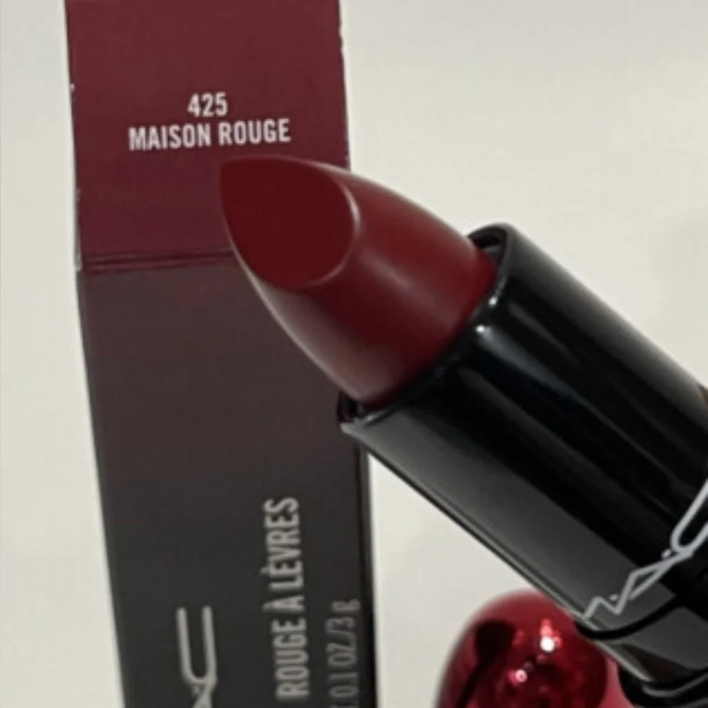MAC Cosmetics NWT Love Me Lipstick - #425 Maison Rouge - Picture 2 of 6